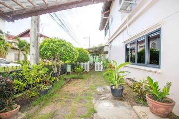 3 Bedroom House for Sale in San Phak Wan, Hang Dong. - CHIA16788