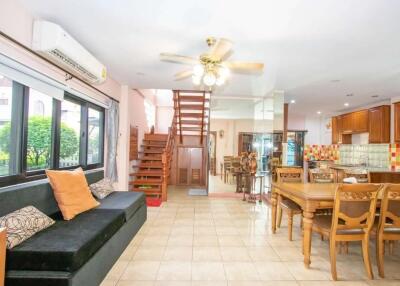 3 Bedroom House for Sale in San Phak Wan, Hang Dong. - CHIA16788