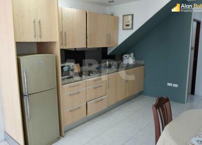 Really Cheap Townhouse in Pratumnak For Sale