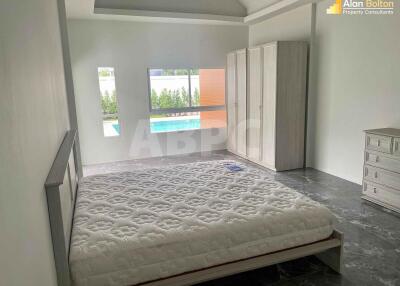 3 Bedroom Pool Villa For Sale in East Pattaya