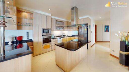 3 bedrooms 3 bathrooms with a living space of 200 sqm