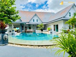 6 Bed 5 Bath in Huay Yai