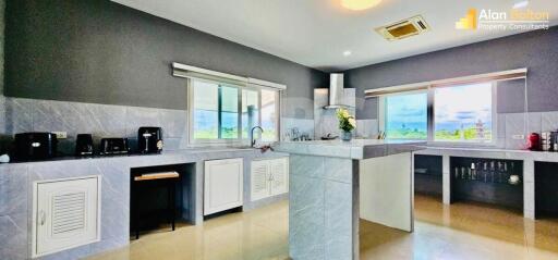 6 Bed 5 Bath in Huay Yai