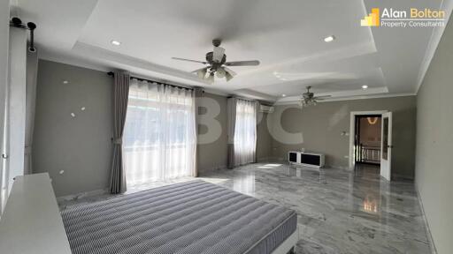 4 Bed 5 Bath in East Pattaya