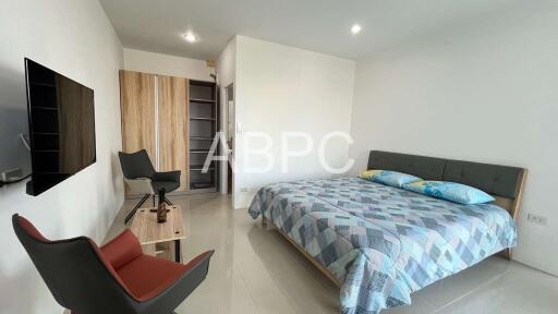 1 Bed 2 Bath in Wong Amat ABPC1187