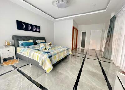 Private 4 Bedroom 3 Bathroom Pool villa ABPC5003