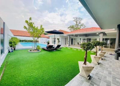 4 Bedroom - 3 Bathroom Pool villa