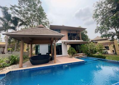 4 Bedroom House for Sale in East Pattaya