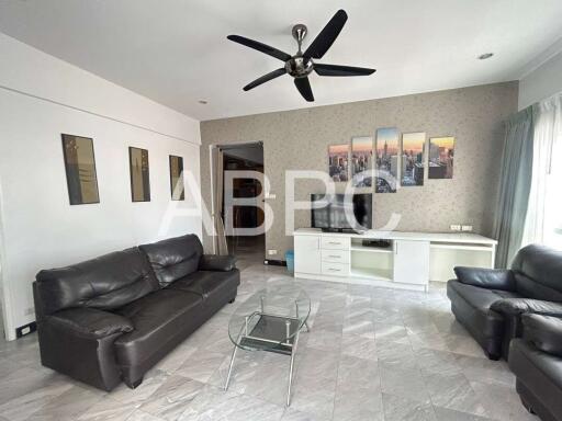 Large 2 Bedroom 2 bathroom in North Pattaya