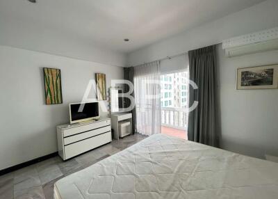 Large 2 Bedroom 2 bathroom in North Pattaya