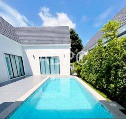 3 Bedroom 4 Bathroom in East Pattaya