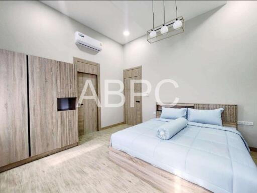 3 Bedroom 4 Bathroom in East Pattaya