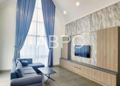 3 Bedroom 4 Bathroom in East Pattaya