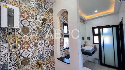 Luxury 3 Bedroom 3 Bathroom Pool VIlla in East Pattaya