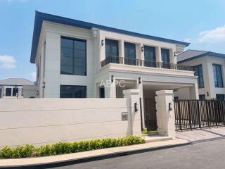 4 Bedroom 4 Bathroom in East Pattaya