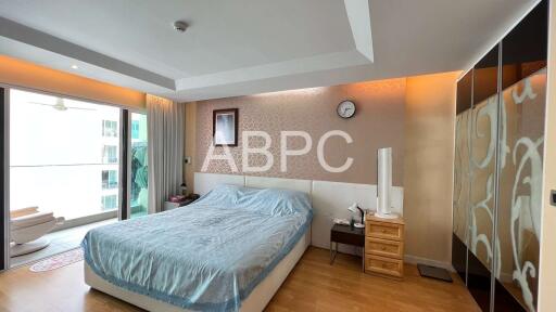 Huge 1 Bedroom 1 Bathroom Condo in Pratumnak