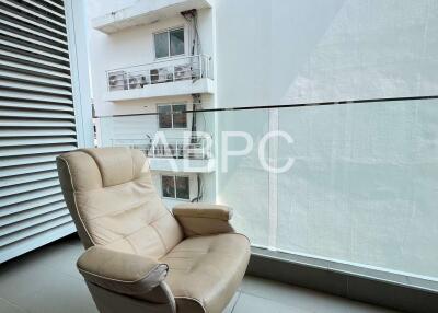 Huge 1 Bedroom 1 Bathroom Condo in Pratumnak