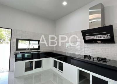 3 Bedroom 3 Bathroom in East Pattaya