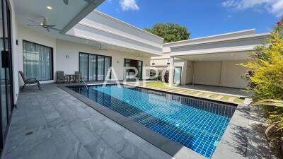 3 Bedroom 4 Bathroom in East Pattaya