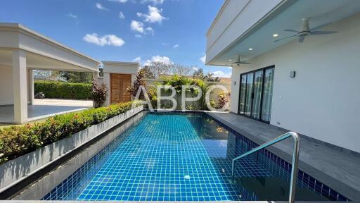 3 Bedroom 4 Bathroom in East Pattaya