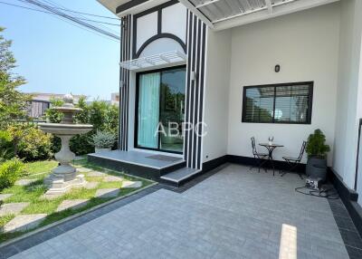 2 Bedrooms 2 Bathrooms in East Pattaya