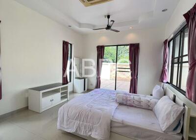 3 Bedroom 3 Bathroom in East Pattaya