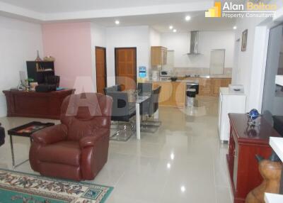 4 Bed 4 Bath in East Pattaya HS5421