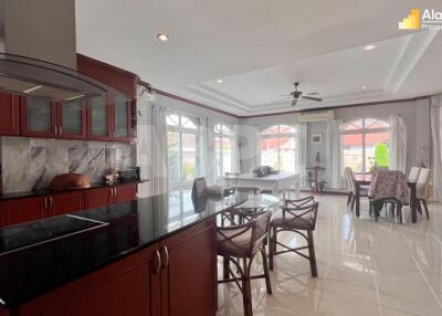 3 Bed 4 Bath in Jomtien HS4929