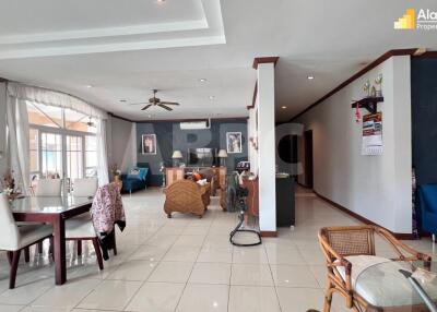 3 Bed 4 Bath in Jomtien