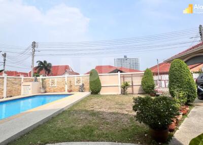 3 Bed 4 Bath in Jomtien