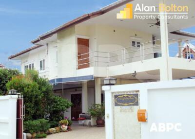 4 Bed 4 Bath in East Pattaya HS4914