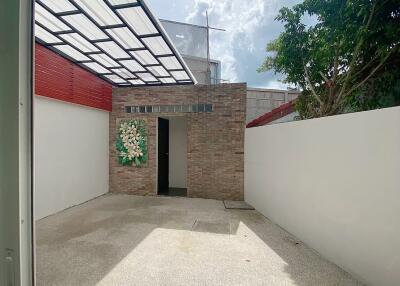 Outdoor courtyard with covered area