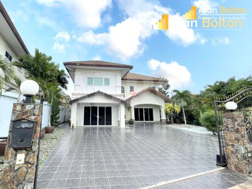 4 Bed 5 Bath in East Pattaya HR2266