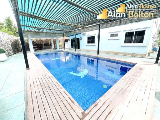 4 Bed 5 Bath in East Pattaya HR2266