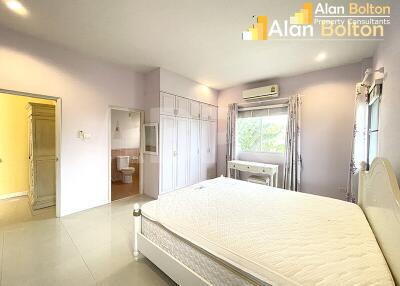 4 Bed 5 Bath in East Pattaya HR2266