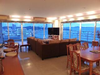 Ocean View 1 Bed 2 Bath Condo in Central Pattaya CR1478