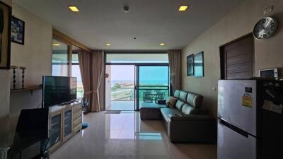 Spacious living room with a sea view