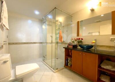 2 Bed 2 Bath Condo in Central Pattaya