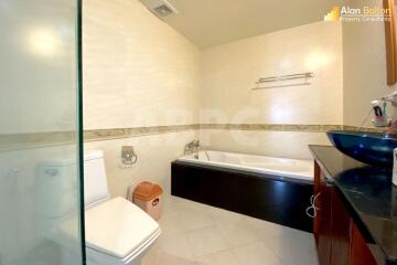 2 Bed 2 Bath in Central Pattaya ABPC1148