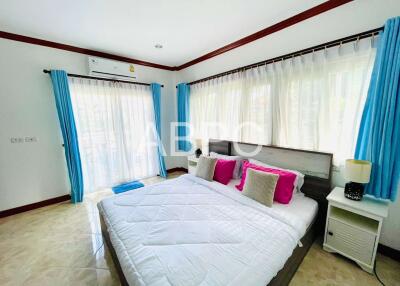 3 Bedrooms 3 Bathrooms in East Pattaya