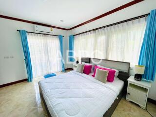 3 Bedrooms 3 Bathrooms in East Pattaya