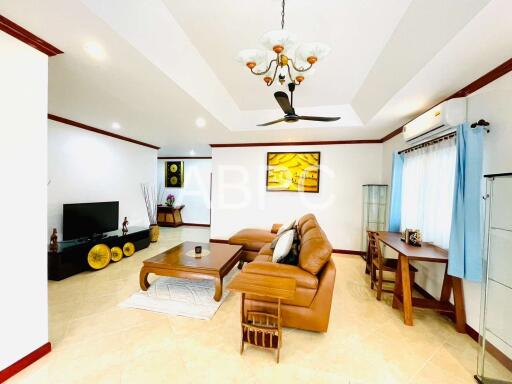 3 Bedrooms 3 Bathrooms in East Pattaya