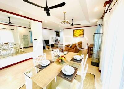 3 Bedrooms 3 Bathrooms in East Pattaya