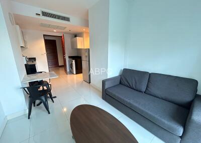 Just in 1 Bedroom Condo in The Axis For Rent