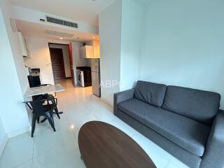 Just in 1 Bedroom Condo in The Axis For Rent