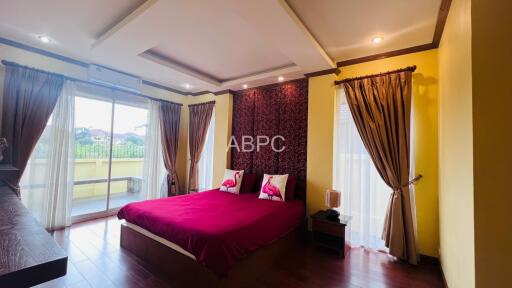 Private Pool Villa 4 Bedrooms 4 Bathroom  in Jomtien