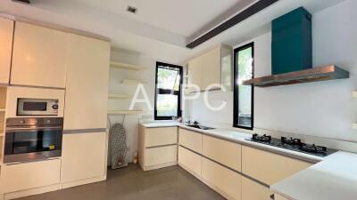 3 Bedrooms 4 Bathroom in East Pattaya