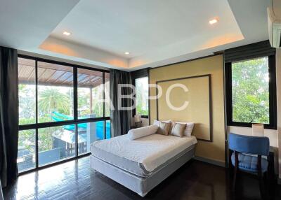 3 Bedrooms 4 Bathroom in East Pattaya