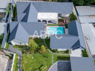 6 Bedrooms 7 Bathrooms in Huay Yai