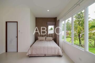 6 Bedrooms 7 Bathrooms in Huay Yai